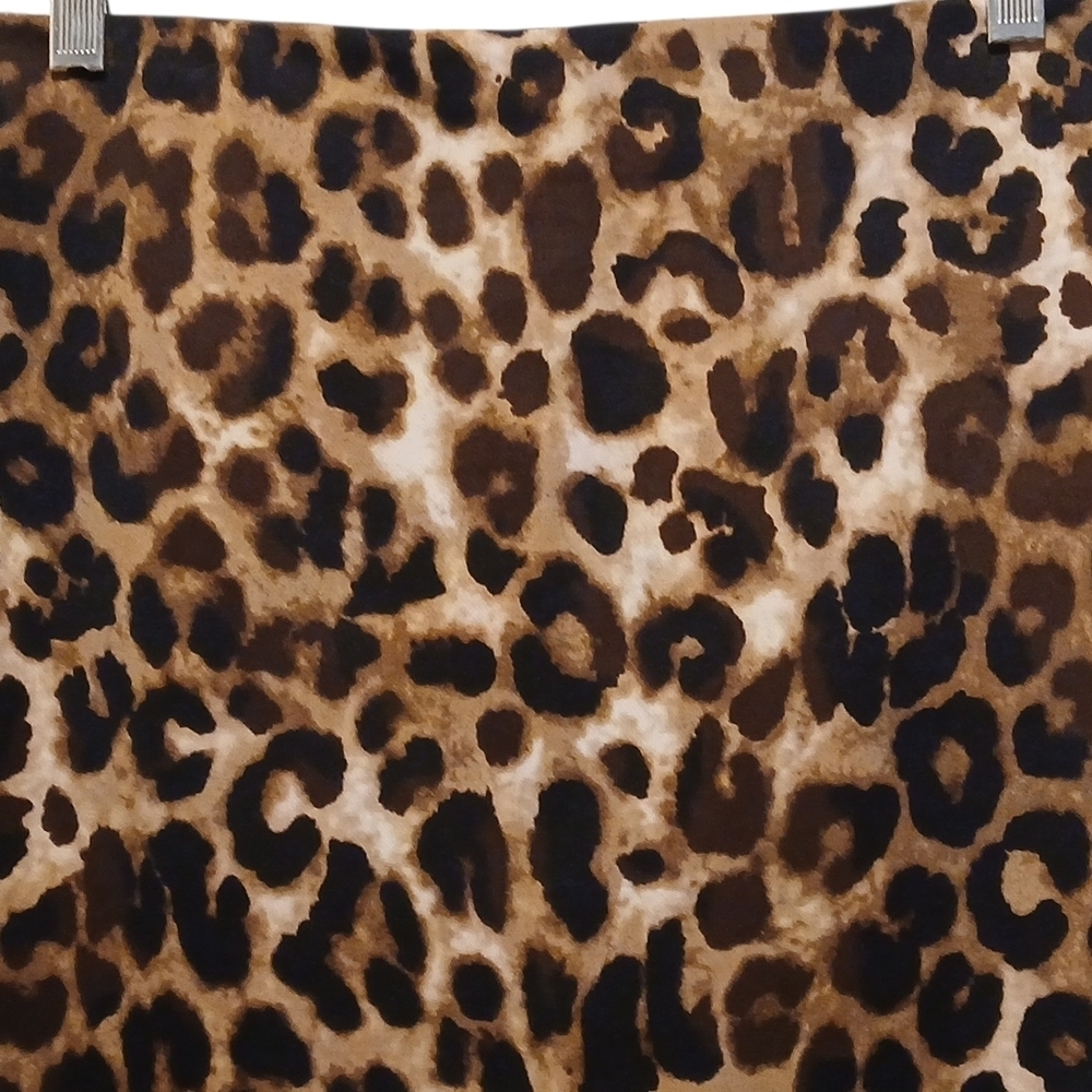 Betsy Johnson -NWOT Leopard Print Skirt, Elastic Waist 30"W, 23" L, 36"H - Picture 5 of 10